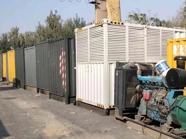 右玉200KW柴油发电机机组每小时油耗是多少?