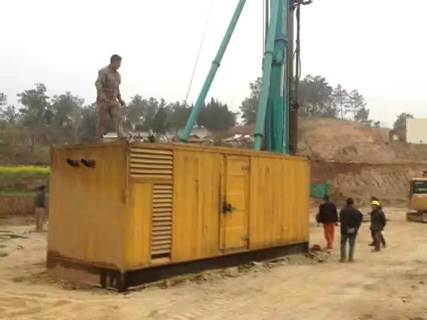右玉如何判断水冷式机油散热器密封件是否需要更换？